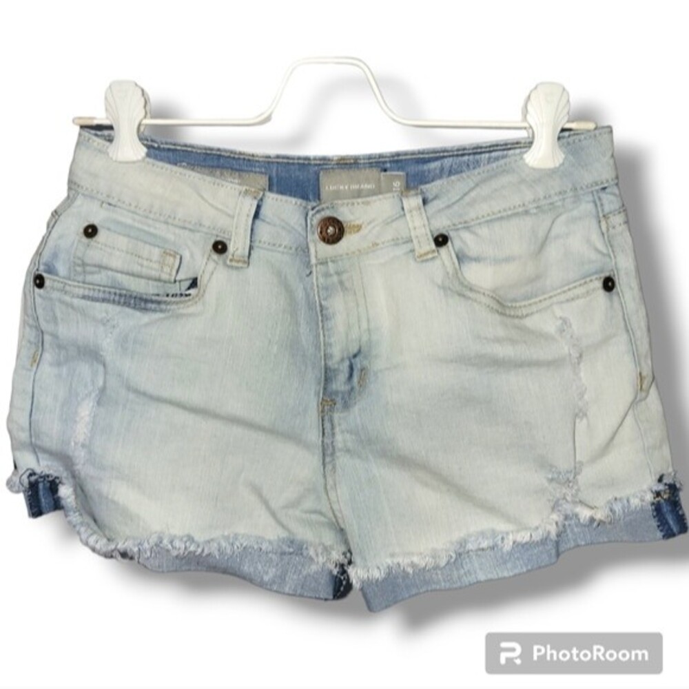 Lucky Brand Riley Short Light Wash Distressed Denim Jean Size 16 Summer Jeans